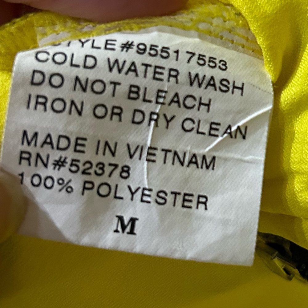 Bellwether Vibrant Yellow Cycling Windbreaker Size Medium - Picture 6 of 7